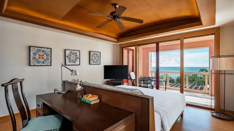 Premium Deluxe Ocean Facing